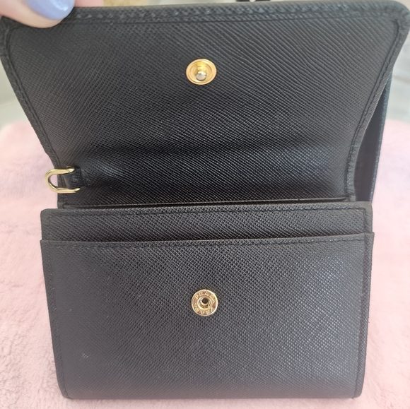 Prada | Saffiano Metal Leather Logo Compact Wallet - Picture 8 of 10